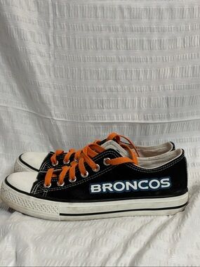 E-LOV NFL Denver Broncos Black Low-Top Sneakers with Orange Laces